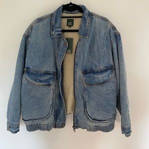 Oversized Jean jacket with faux fur lining